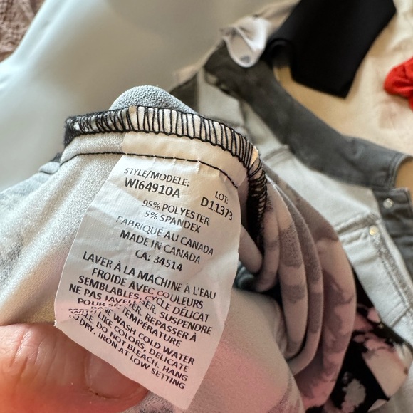 Meg & Margot Tie-Dye Blouse - Picture 4 of 4